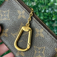 Load image into Gallery viewer, Louis Vuitton Monogram Key Pouch SD0241
