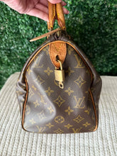 Load image into Gallery viewer, Louis Vuitton Monogram Speedy 30
