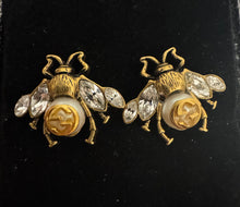 Load image into Gallery viewer, PRELOVED GUCCI Crystal Pearl Bee Earrings
