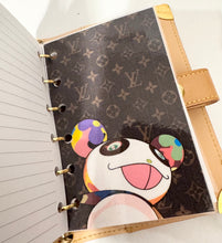 Load image into Gallery viewer, PRELOVED Louis Vuitton Takashi Murakami Monogram Multicolor Blanc Small Ring Agenda
