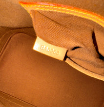 Load image into Gallery viewer, PRELOVED Louis Vuitton Alma PM
