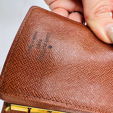 Load image into Gallery viewer, Louis Vuitton Small Ring Agenda
