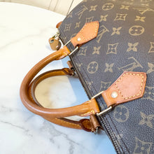 Load image into Gallery viewer, Louis Vuitton Monogram Speedy 30
