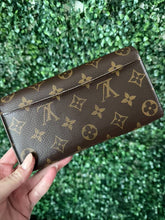 Load image into Gallery viewer, Louis Vuitton Monogram Sarah Wallet NM Rose Ballerine
