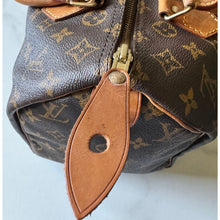 Load image into Gallery viewer, Louis Vuitton Monogram Speedy 30
