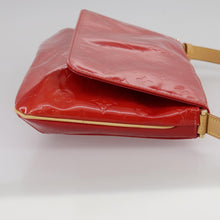 Load image into Gallery viewer, Louis Vuitton Vernis Thompson Street Red
