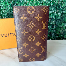 Load image into Gallery viewer, Louis Vuitton Monogram Brazza Wallet
