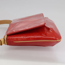 Load image into Gallery viewer, Louis Vuitton Vernis Thompson Street Red

