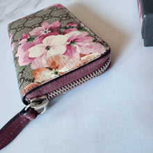 Load image into Gallery viewer, Gucci GG Supreme Monogram Blooms Bundle: Mini Boston and Compact Zip Wallet
