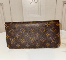 Load image into Gallery viewer, PRELOVED Louis Vuitton Monogram Insolite Wallet Red
