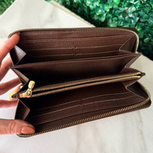 Load image into Gallery viewer, Louis Vuitton Damier Ebene Zippy Wallet
