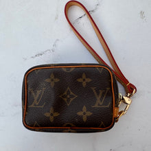 Load image into Gallery viewer, Louis Vuitton Monogram Wapity Pouch

