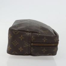 Load image into Gallery viewer, Louis Vuitton Trousse Toiletry 28
