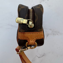 Load image into Gallery viewer, Louis Vuitton Monogram Wapity Pouch
