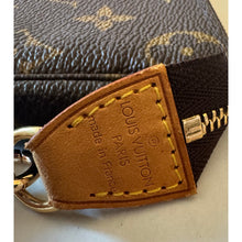 Load image into Gallery viewer, Louis Vuitton Monogram Petit Bucket Pouch
