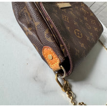 Load image into Gallery viewer, Louis Vuitton Monogram Favorite MM
