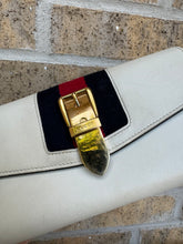 Load image into Gallery viewer, PRELOVED Gucci Sylvie Continental Wallet
