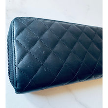 Load image into Gallery viewer, Chanel Cambon Zip Wallet
