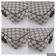 Load image into Gallery viewer, Gucci GG Supreme Canvas Toiletry Bag
