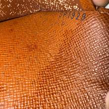 Load image into Gallery viewer, Louis Vuitton Monogram Medium Ring Agenda
