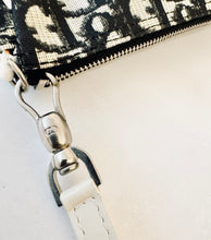 Load image into Gallery viewer, PRELOVED Dior Saddle Pouch
