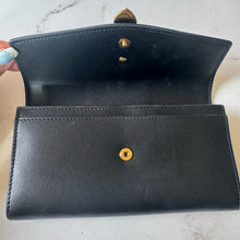 Load image into Gallery viewer, Gucci Sylvie Continental Wallet
