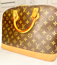 Load image into Gallery viewer, PRELOVED Louis Vuitton Alma PM
