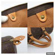 Load image into Gallery viewer, Louis Vuitton Monogram Speedy 35
