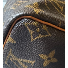 Load image into Gallery viewer, Louis Vuitton Monogram Speedy 30
