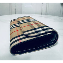 Load image into Gallery viewer, BRAND NEW Burberry Wallet
