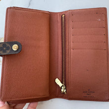Load image into Gallery viewer, Louis Vuitton Continental Kisslock Wallet

