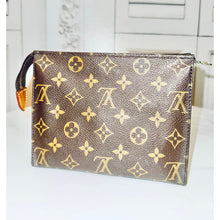Load image into Gallery viewer, Louis Vuitton Toiletry Pouch 19 SL0928
