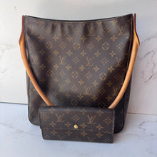 Load image into Gallery viewer, ✨💎Two Piece Thursday Bundle💎✨Louis Vuitton Monogram Looping GM and Sarah Wallet
