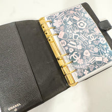 Load image into Gallery viewer, PRELOVED Chanel Caviar Timeless Medium Ring Agenda
