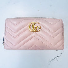 Load image into Gallery viewer, Gucci Calfskin Matelasse GG Marmont Zip Wallet
