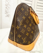 Load image into Gallery viewer, PRELOVED Louis Vuitton Alma PM
