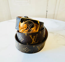 Load image into Gallery viewer, PRELOVED Louis Vuitton Monogram Belt size 80/32
