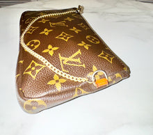 Load image into Gallery viewer, PRELOVED Louis Vuitton Monogram Sac Shopping Pochette
