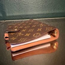 Load image into Gallery viewer, Louis Vuitton Monogram Medium Ring Agenda
