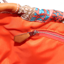 Load image into Gallery viewer, HERMES Silk Barenia Carre en Cravates Fourbi 25

