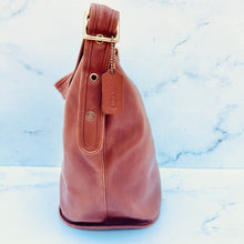 Load image into Gallery viewer, COACH Vintage Glove-Tanned Sac Bucket Hobo Bag
