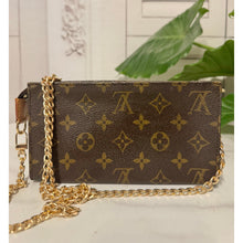 Load image into Gallery viewer, Louis Vuitton Monogram Bucket GM Pouch
