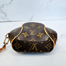 Load image into Gallery viewer, PRELOVED Louis Vuitton Monogram Mini Ellipse Wristlet Clutch
