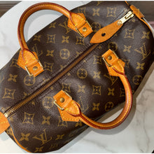 Load image into Gallery viewer, Louis Vuitton 2002 Monogram Speedy 30
