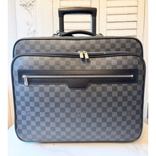 Load image into Gallery viewer, Louis Vuitton Damier Graphite Pilot Case
