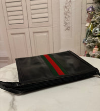 Load image into Gallery viewer, PREOWNED Vintage Gucci Calfskin Clutch
