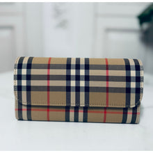 Load image into Gallery viewer, BRAND NEW Burberry Wallet
