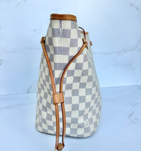 Load image into Gallery viewer, PRELOVED Louis Vuitton Damier Azur Neverfull MM
