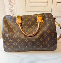 Load image into Gallery viewer, Louis Vuitton Monogram Speedy Bandouliere 30
