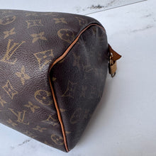Load image into Gallery viewer, Louis Vuitton Monogram Speedy 25
